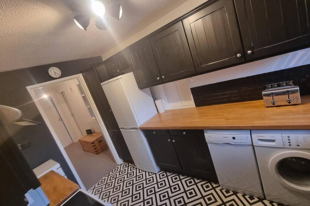 Spacious Self Contained Flat In Superb Location Lymington Εξωτερικό φωτογραφία